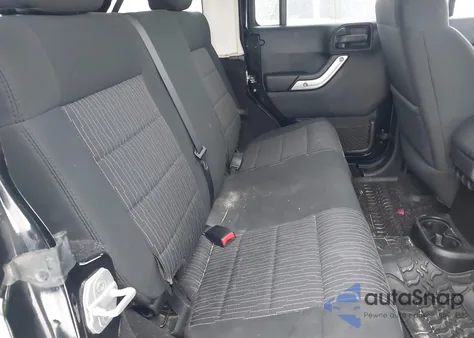 2012 Jeep Wrangler Unlimited Sahara z USA, uszkodzony, nr VIN 1C4HJWEG0CL122661